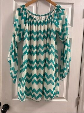 Yetts Teal Chevron Dress With Dramatic Bell Sleeves Size Small